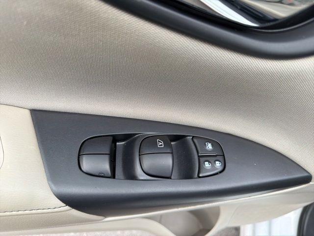 Nissan Sentra  2017