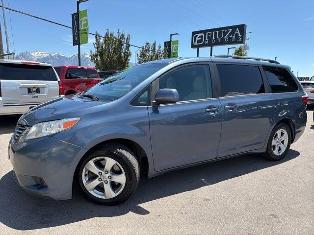 Toyota Sienna  2017