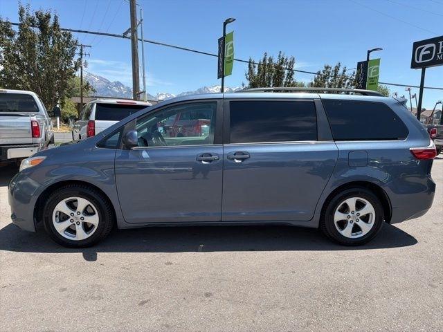 Toyota Sienna  2017