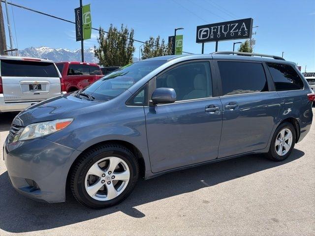 Toyota Sienna  2017