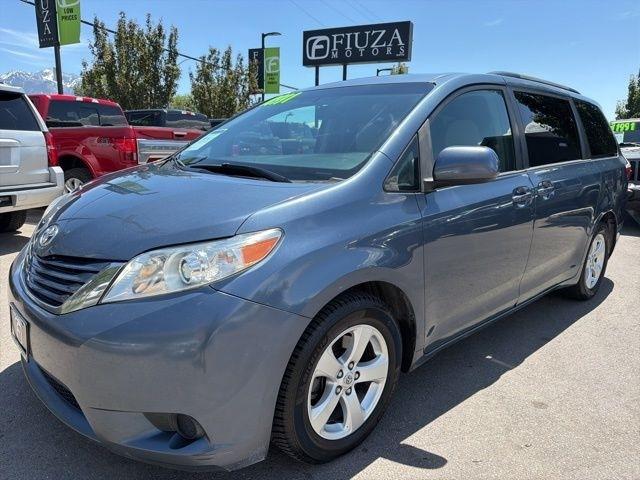 Toyota Sienna  2017