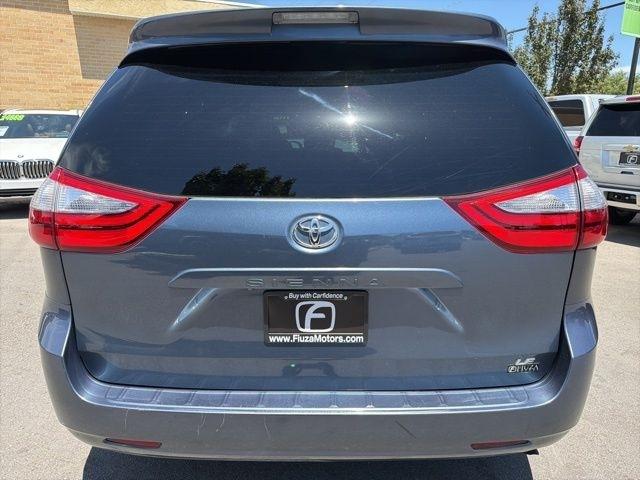 Toyota Sienna  2017
