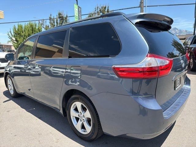 Toyota Sienna  2017