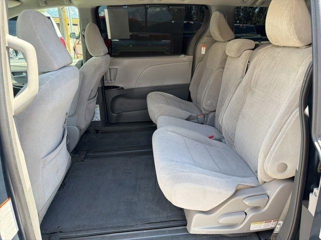 Toyota Sienna  2017