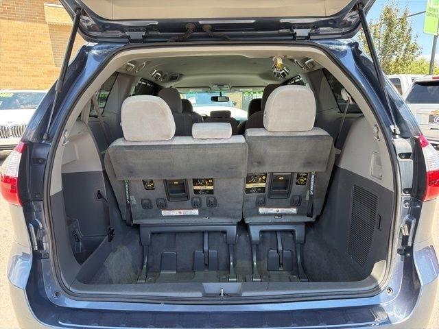 Toyota Sienna  2017