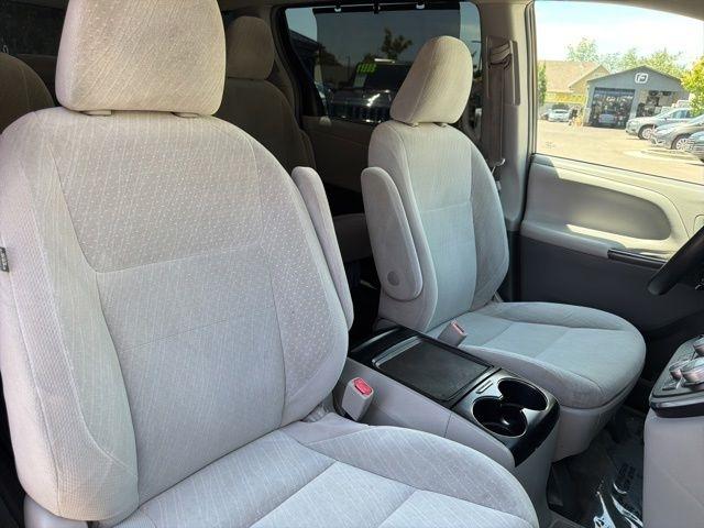 Toyota Sienna  2017
