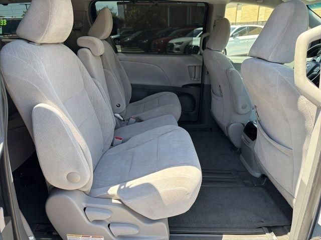 Toyota Sienna  2017