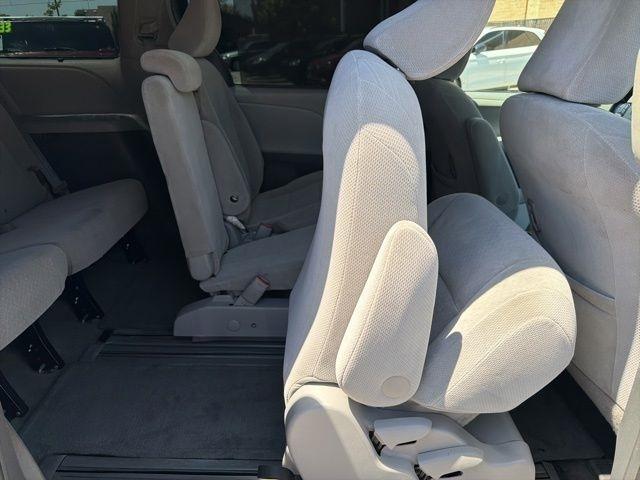 Toyota Sienna  2017