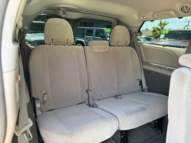 Toyota Sienna  2017