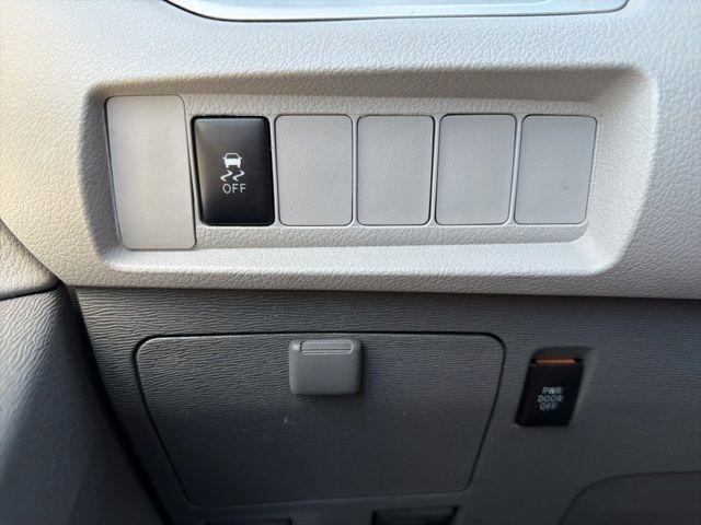 Toyota Sienna  2017