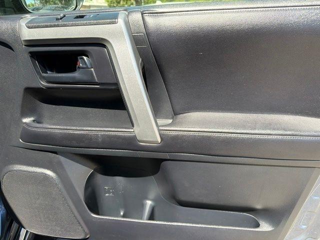 Toyota 4Runner  2012