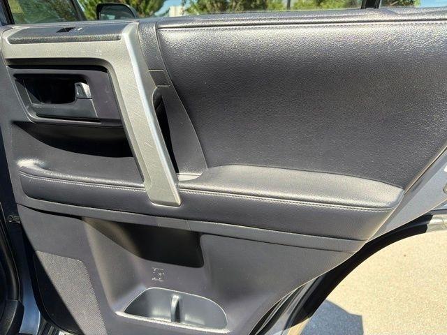 Toyota 4Runner  2012