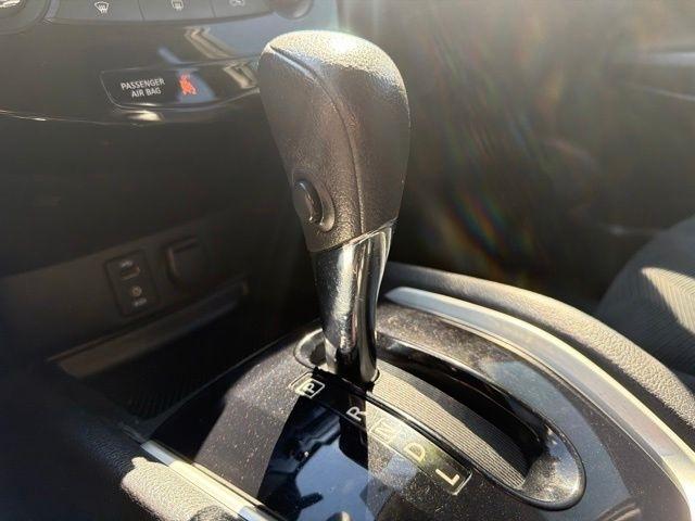 Nissan Rogue  2014