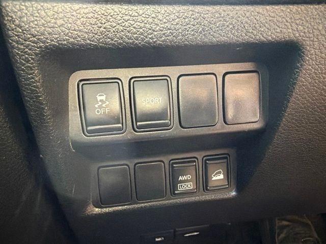 Nissan Rogue  2014
