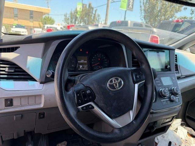 Toyota Sienna  2016