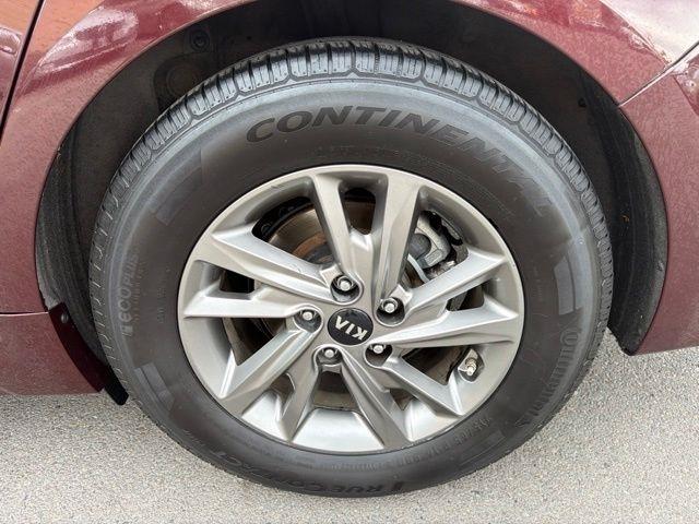 Kia Optima  2019