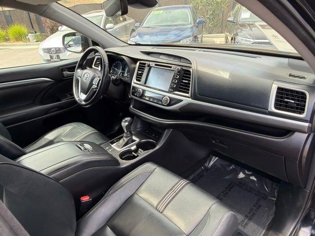 Toyota Highlander  2017