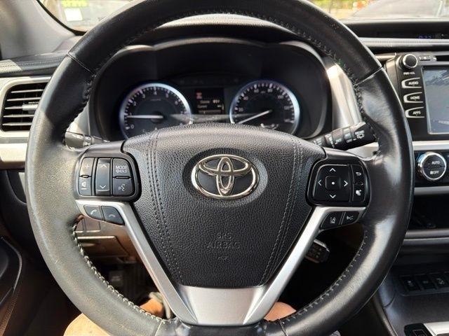 Toyota Highlander  2017