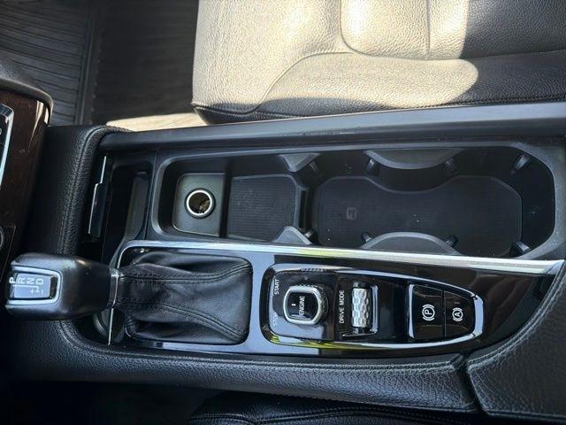 Volvo XC90  2016