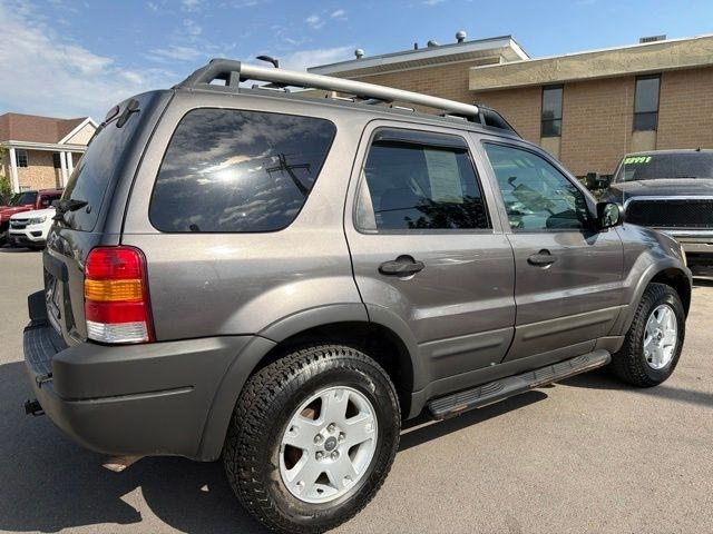 Ford Escape  2003