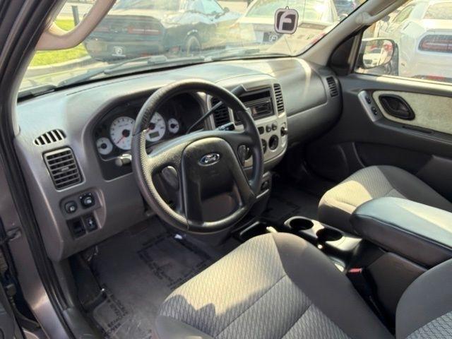 Ford Escape  2003