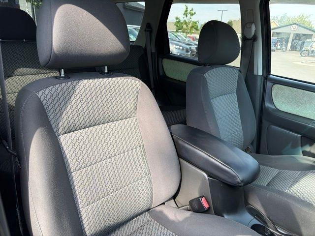 Ford Escape  2003