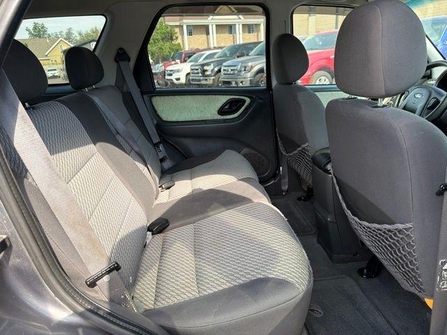 Ford Escape  2003