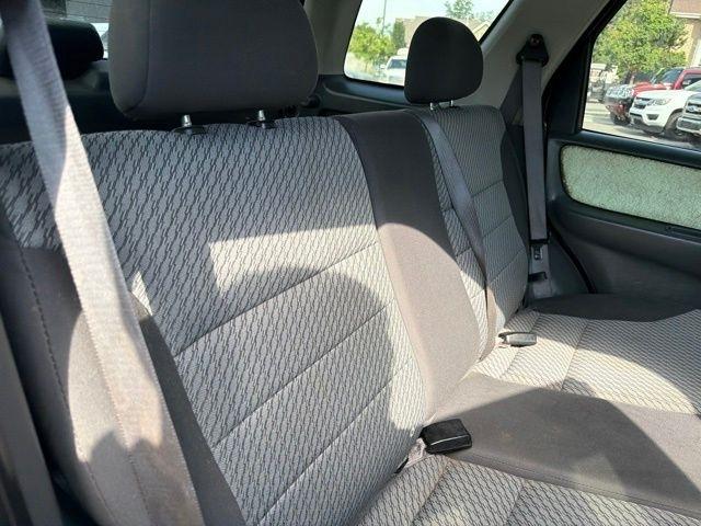Ford Escape  2003