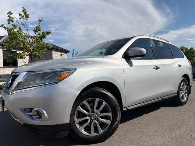 2016 Nissan Pathfinder SV
