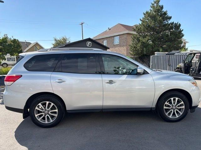 Nissan Pathfinder  2016