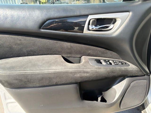 Nissan Pathfinder  2016