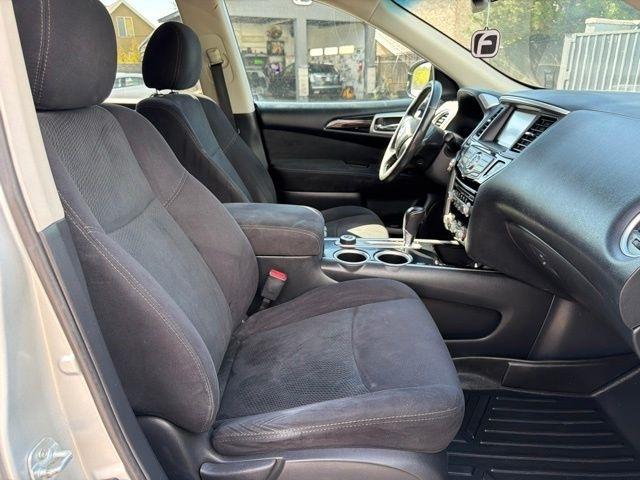 Nissan Pathfinder  2016