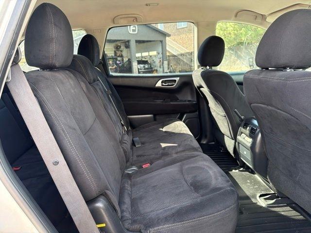 Nissan Pathfinder  2016