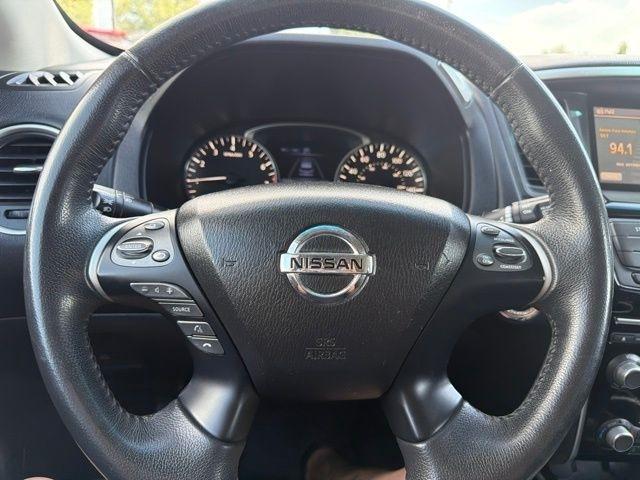 Nissan Pathfinder  2016