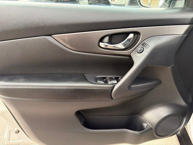 Nissan Rogue  2015