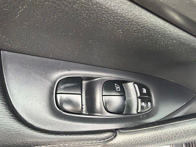 Nissan Rogue  2015