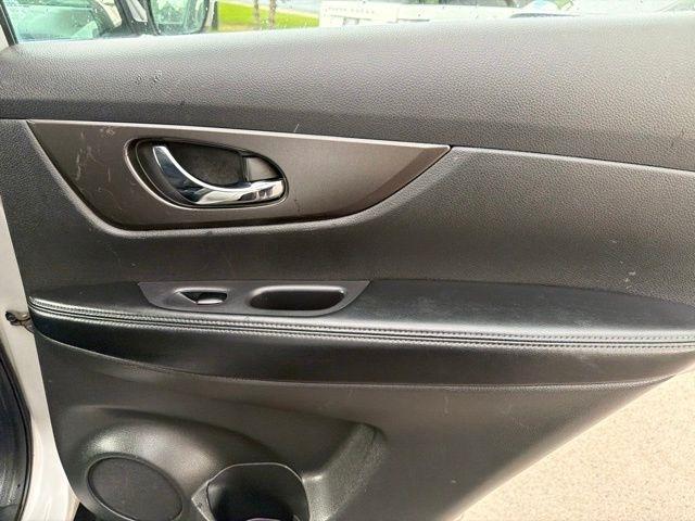 Nissan Rogue  2015