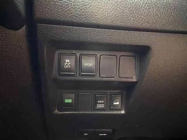 Nissan Rogue  2015