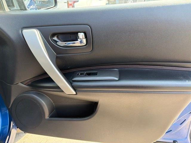 Nissan Rogue  2009