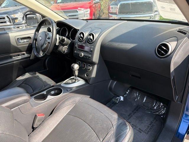 Nissan Rogue  2009