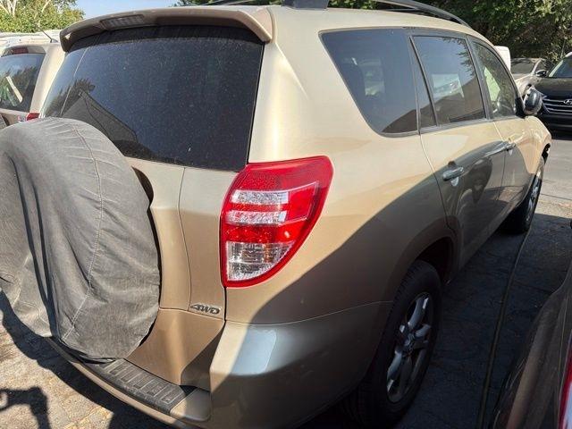 Toyota RAV4  2012