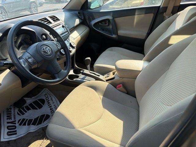 Toyota RAV4  2012
