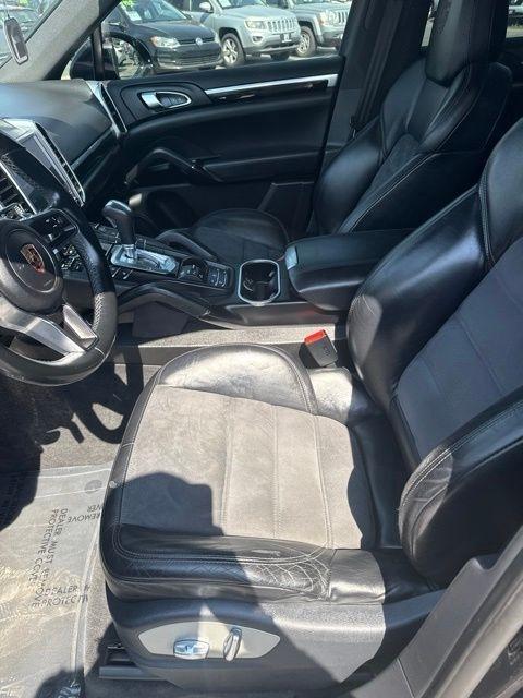 Porsche Cayenne  2017