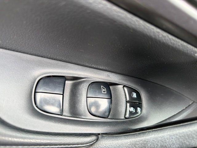 Nissan Rogue  2015