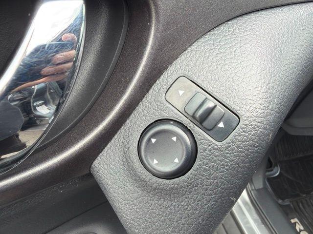 Nissan Rogue  2015
