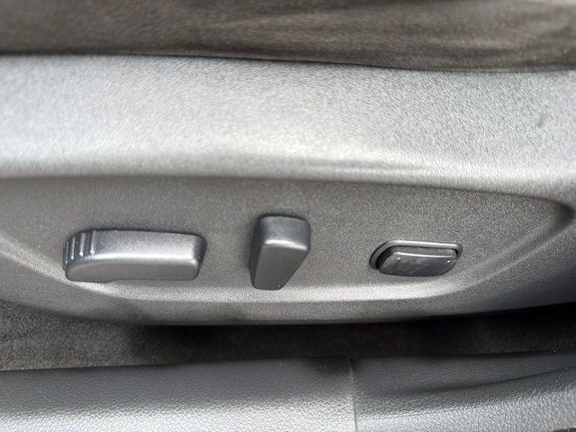 Nissan Rogue  2015