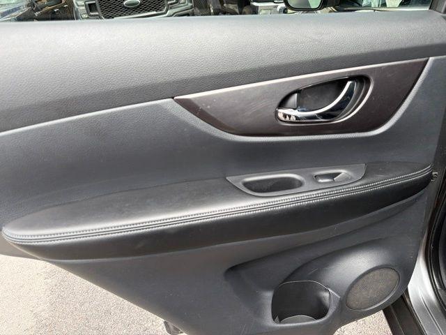 Nissan Rogue  2015