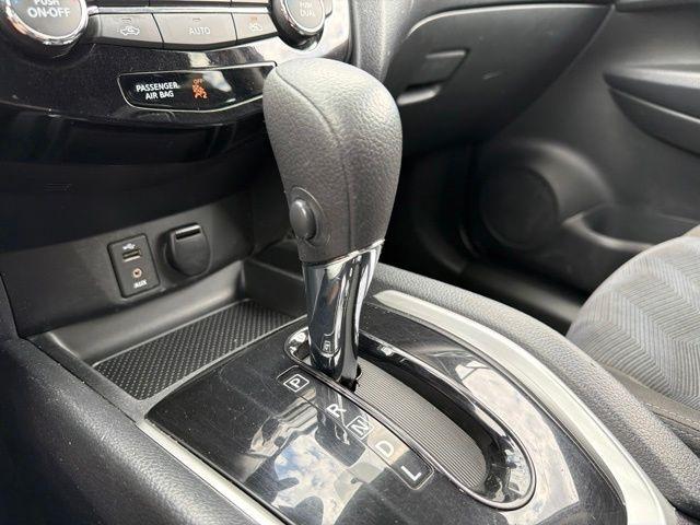 Nissan Rogue  2015