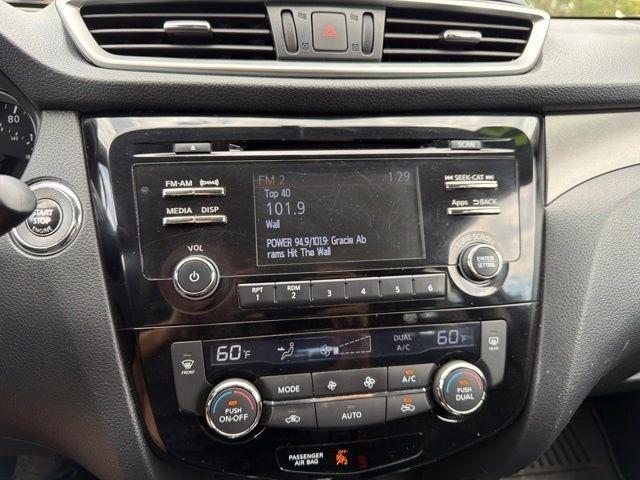 Nissan Rogue  2015