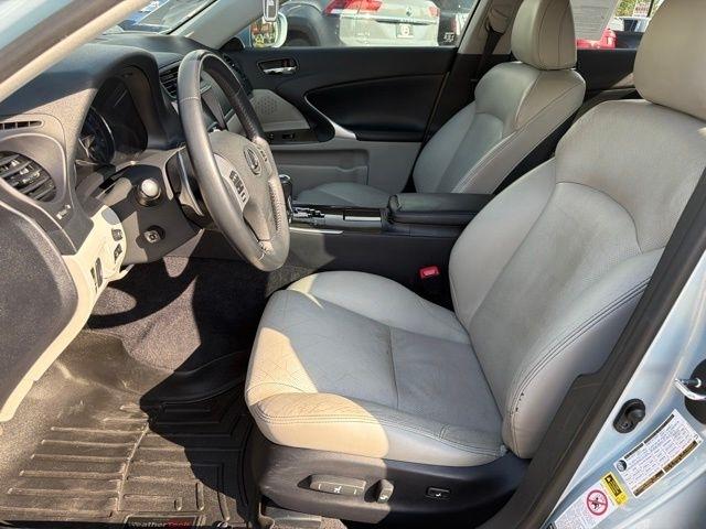 Lexus IS 350  2011
